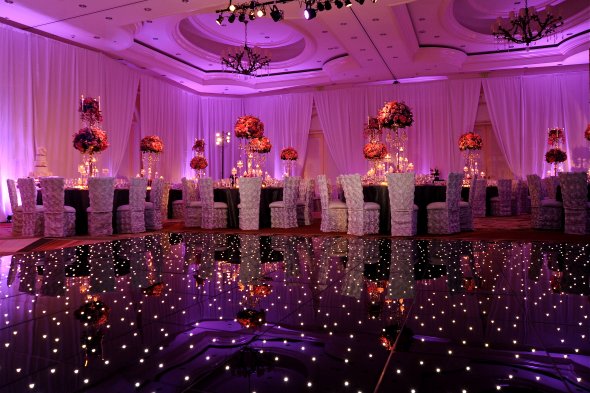 Purple-Gold-Decor-Theme-Ideas