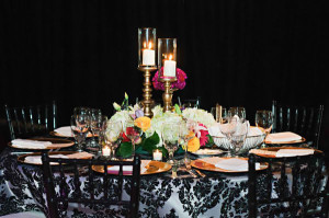 damask-tablecloth-pillar-candle-centerpiece