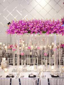 glamorous-crystal-centerpiece