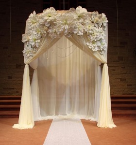 Ceremony-Altar-Flower-Ideas